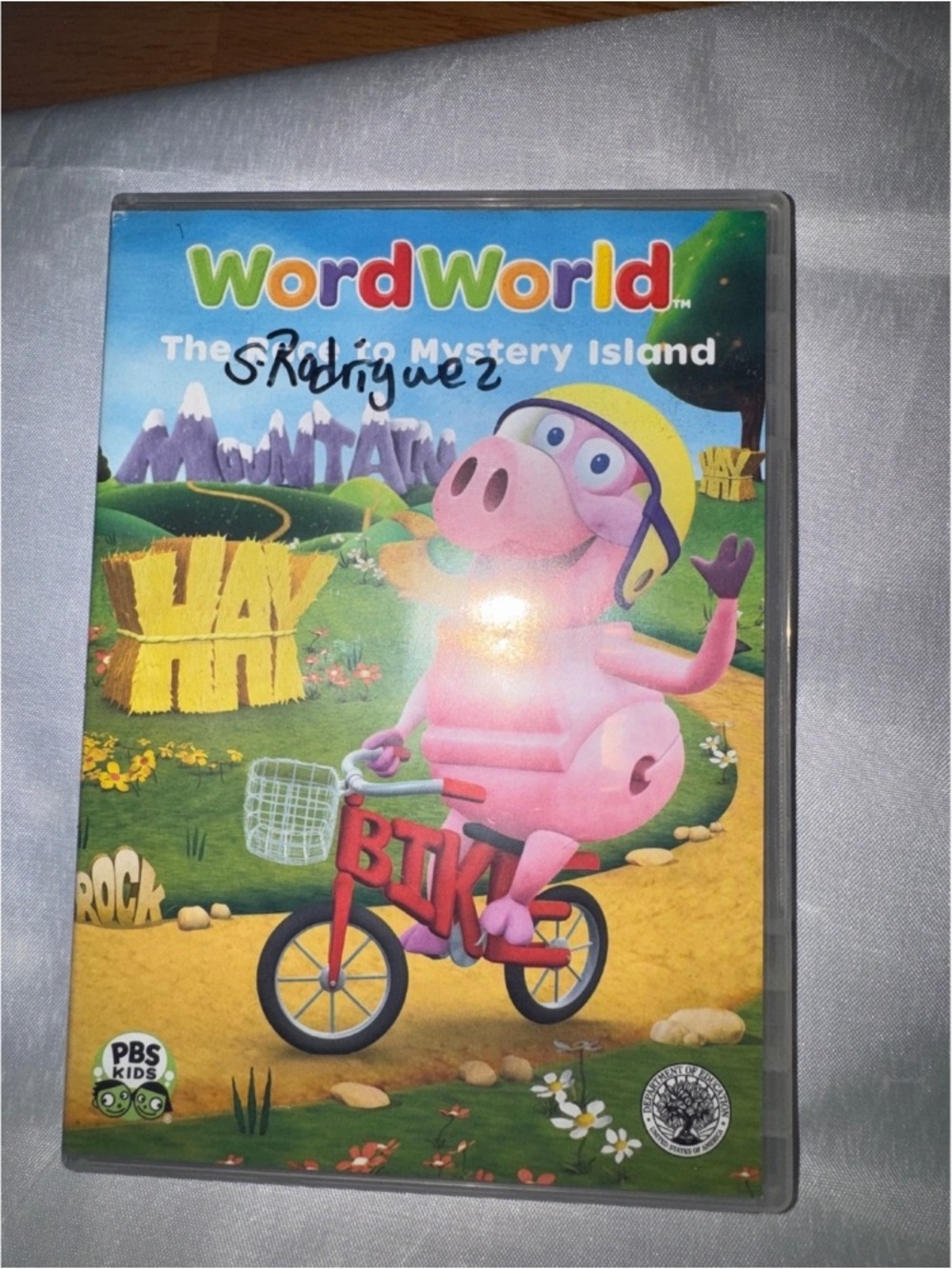 WordWorld: The Radio Mystery Island () - Pink Character Cover